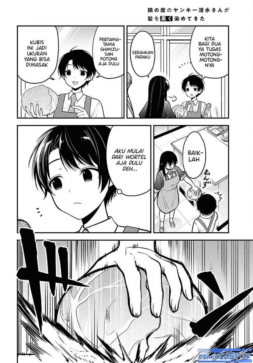 Tonari no Seki no Yankee Shimizu-san ga Kami o Kuroku Sometekita Chapter 2 - halaman 11